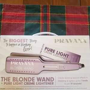 Privana blonde wand